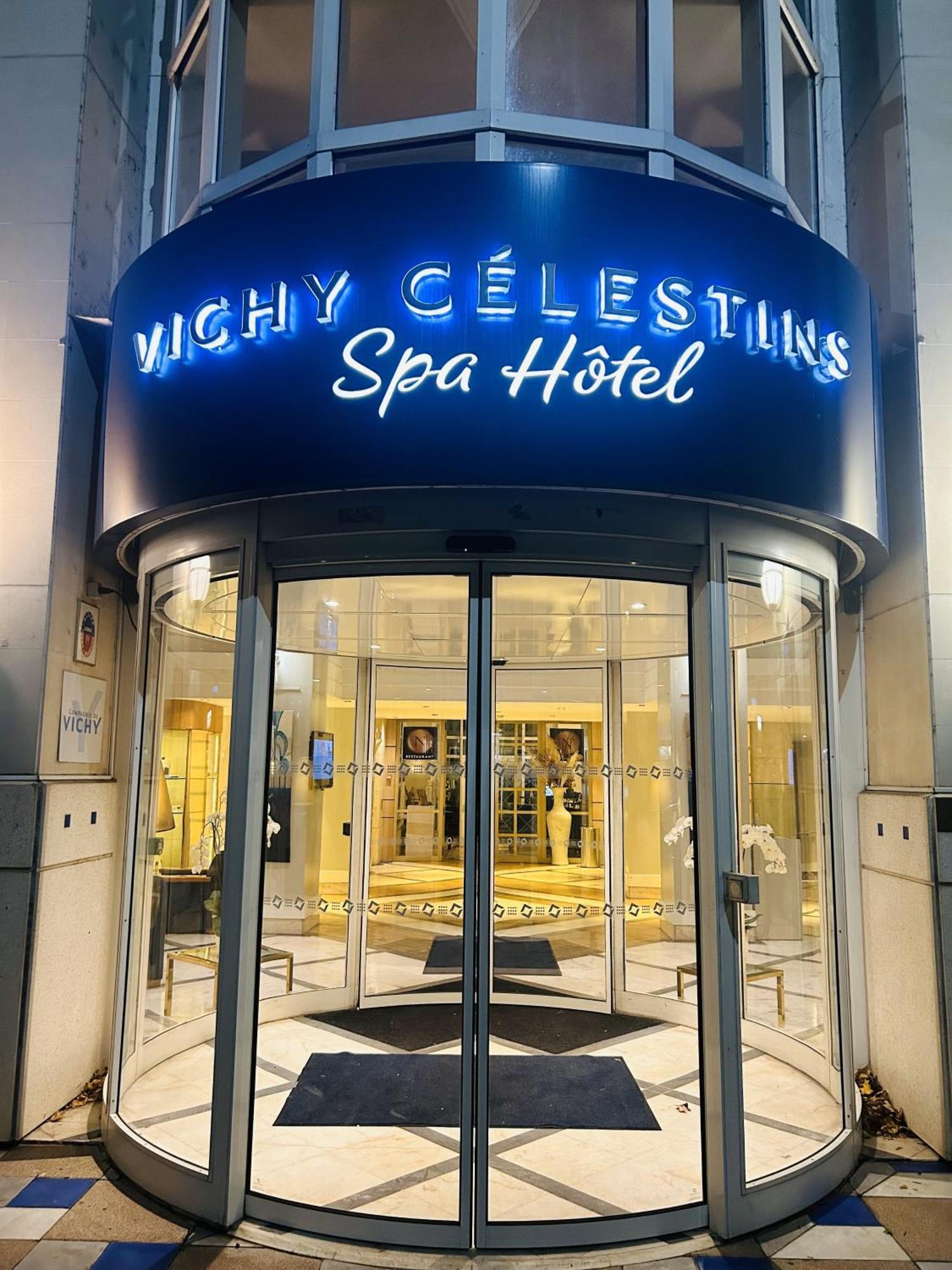Celestins Spa Thermal & Hotel By Vy Resort Vichy Exteriér fotografie Entrance to the hotel