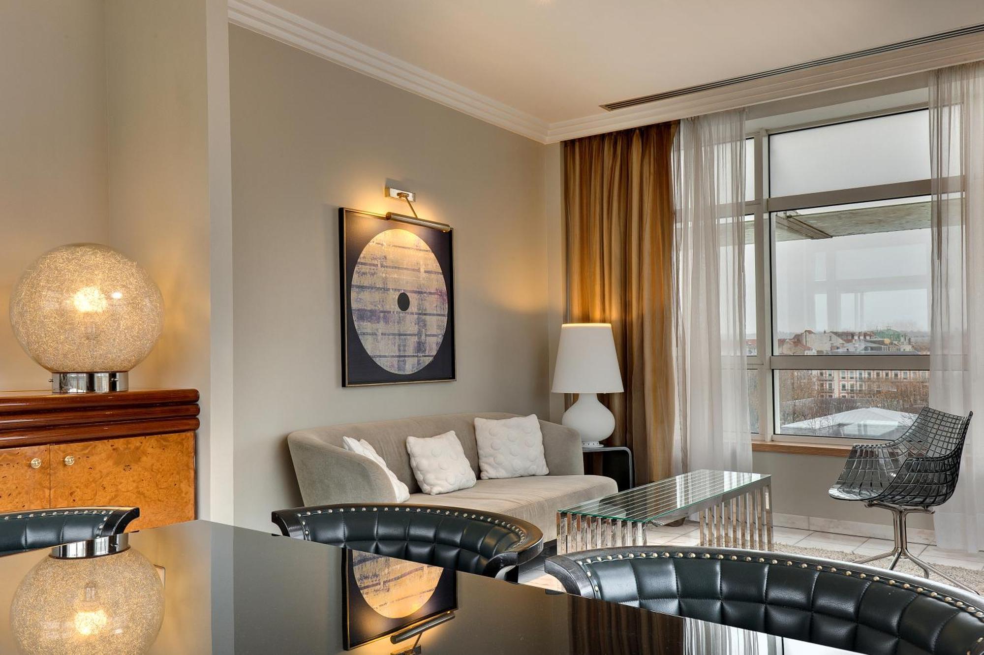 Celestins Spa Thermal & Hotel By Vy Resort Vichy Exteriér fotografie A suite at the InterContinental