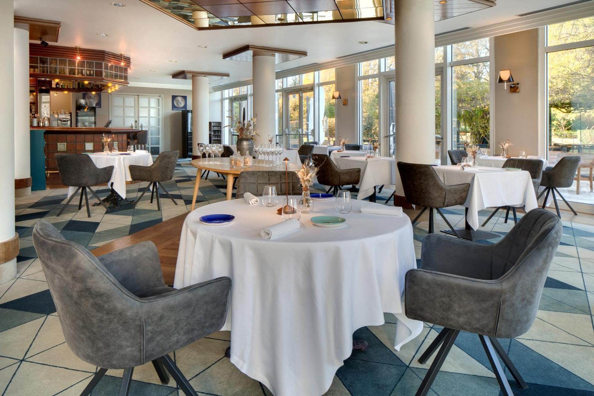 Celestins Spa Thermal & Hotel By Vy Resort Vichy Exteriér fotografie Restaurant "La Table du Cèdre"