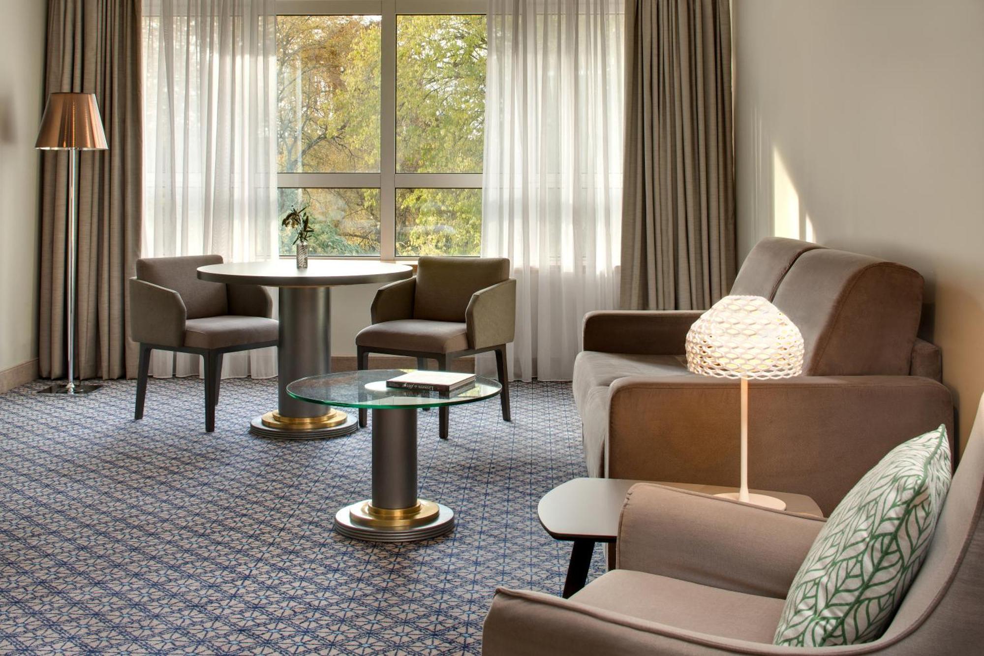 Celestins Spa Thermal & Hotel By Vy Resort Vichy Exteriér fotografie A suite at the hotel