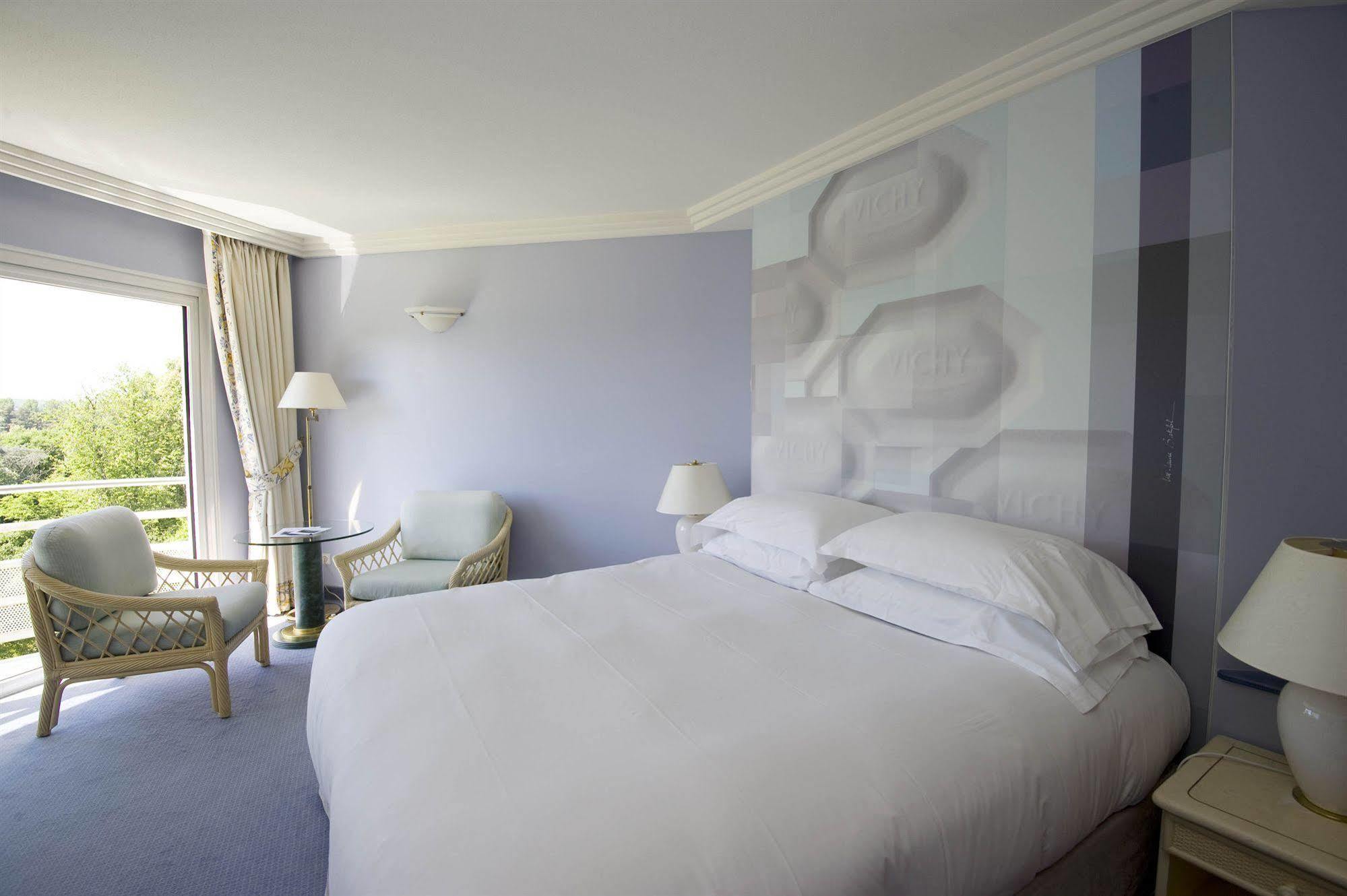 Celestins Spa Thermal & Hotel By Vy Resort Vichy Exteriér fotografie A room at the hotel