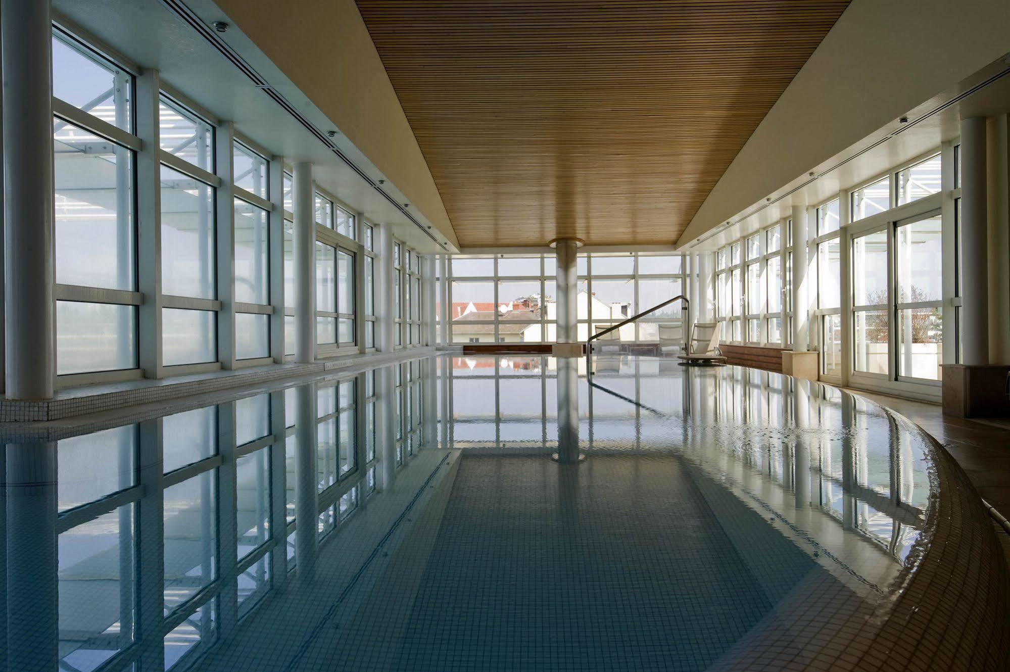 Celestins Spa Thermal & Hotel By Vy Resort Vichy Exteriér fotografie Interior of the building
